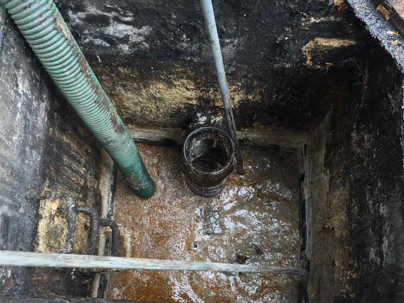 台城花园隔油池清理